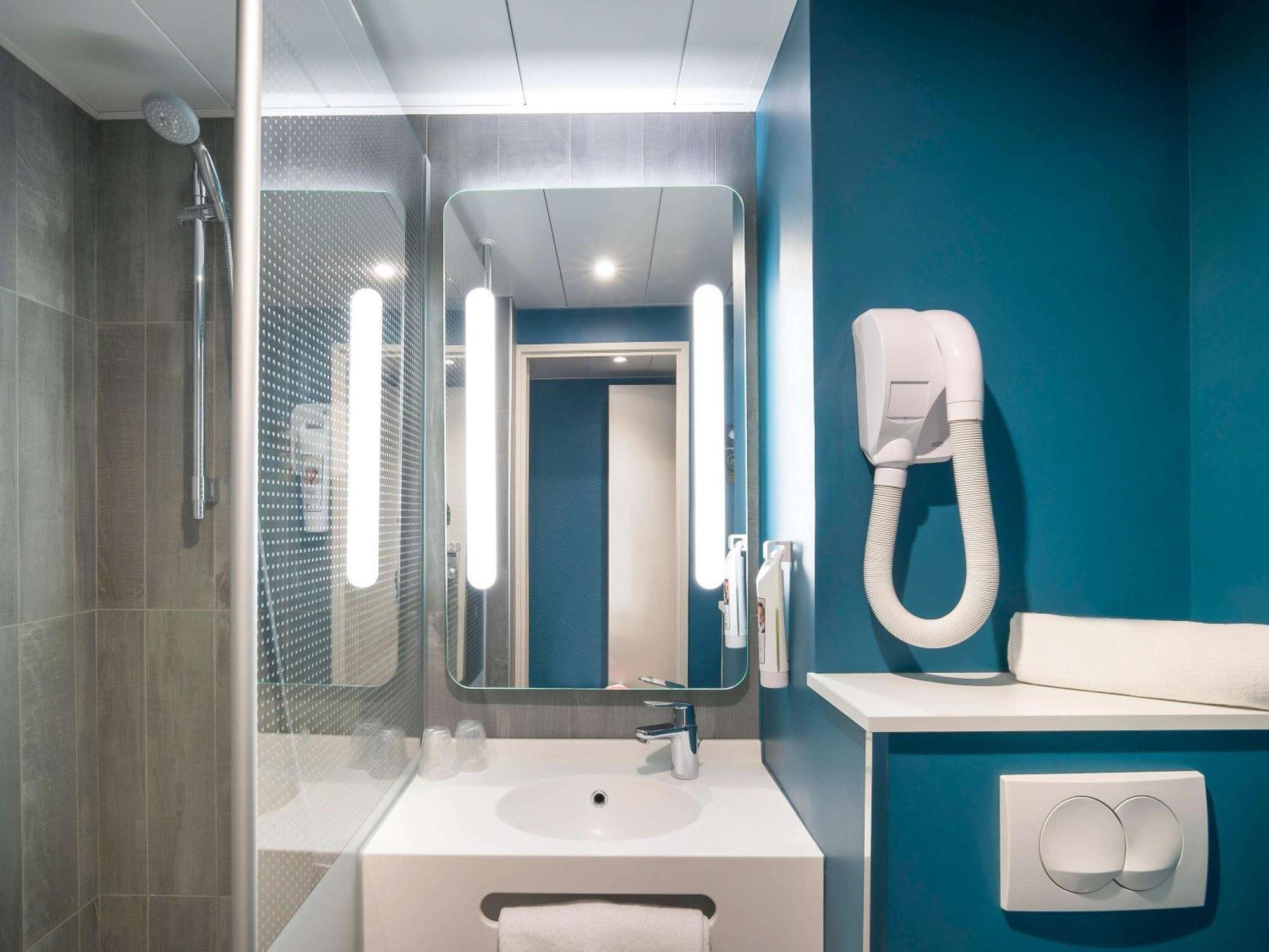 Hotel Ibis Antibes Sophia-Antipolis Valbonne Exterior foto